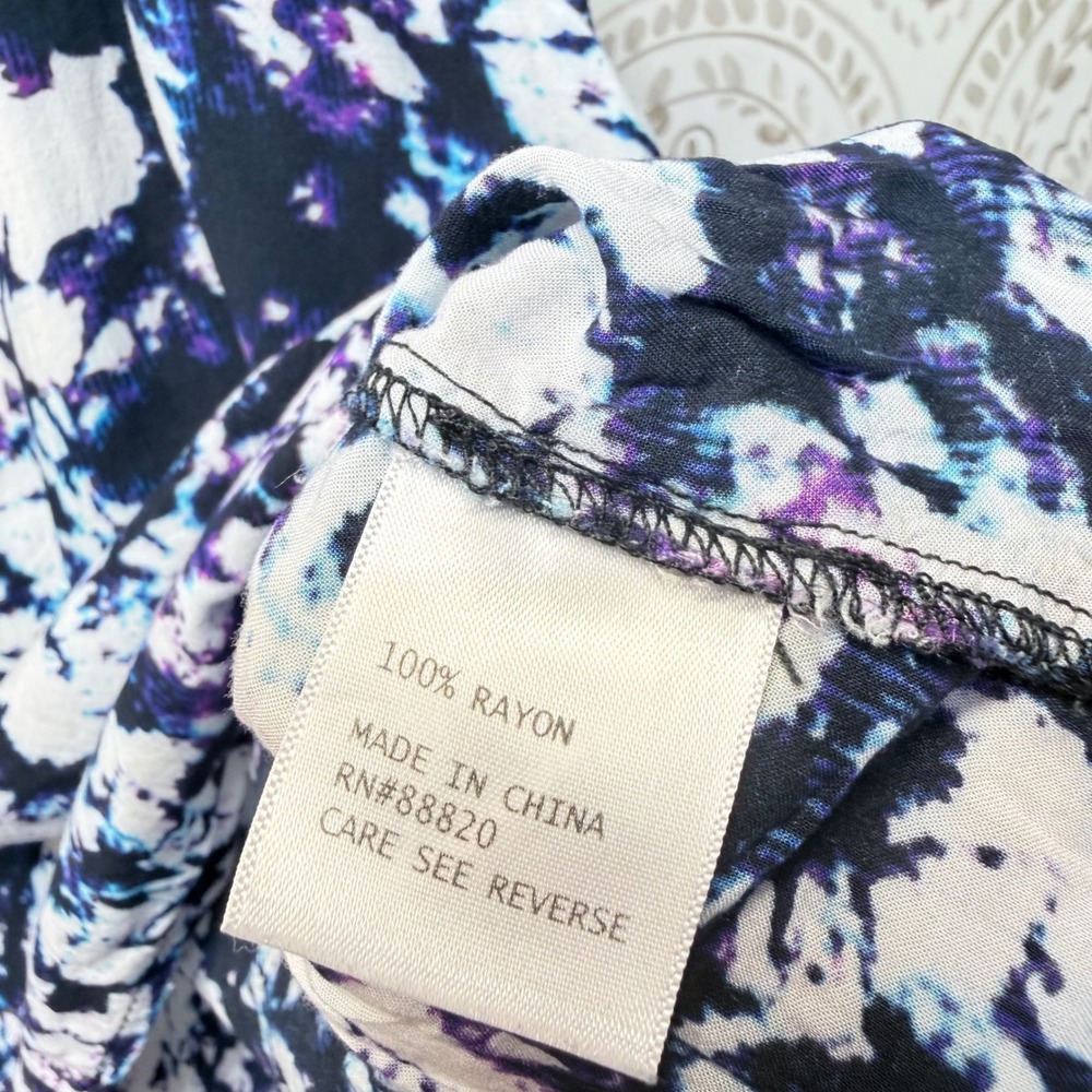 Cynthia Rowley Blouse Womens 2X Blue Abstract Tie Dye V-Neck Pleated Rayon Top - Picture 6 of 7